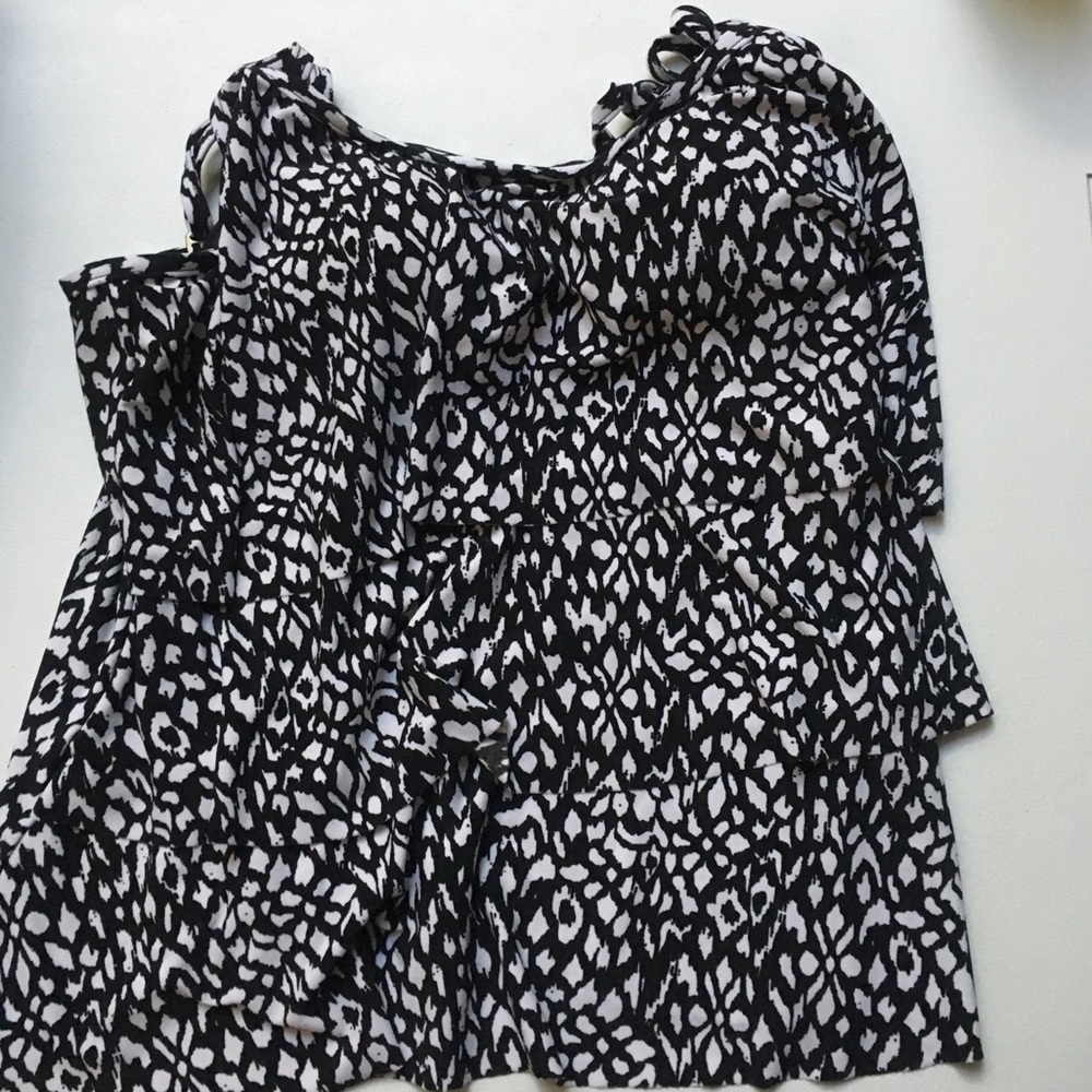 Large Women’s Swim Top